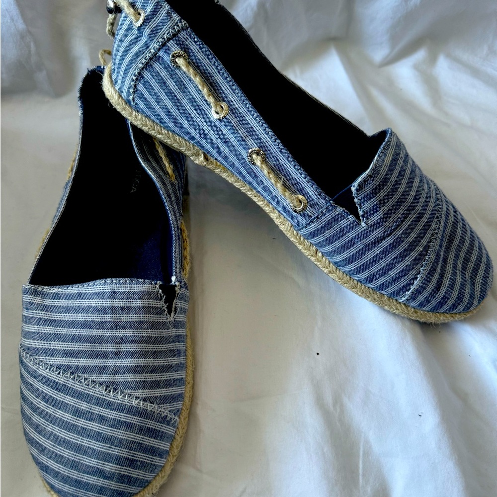 Women’s canvas summer shoe